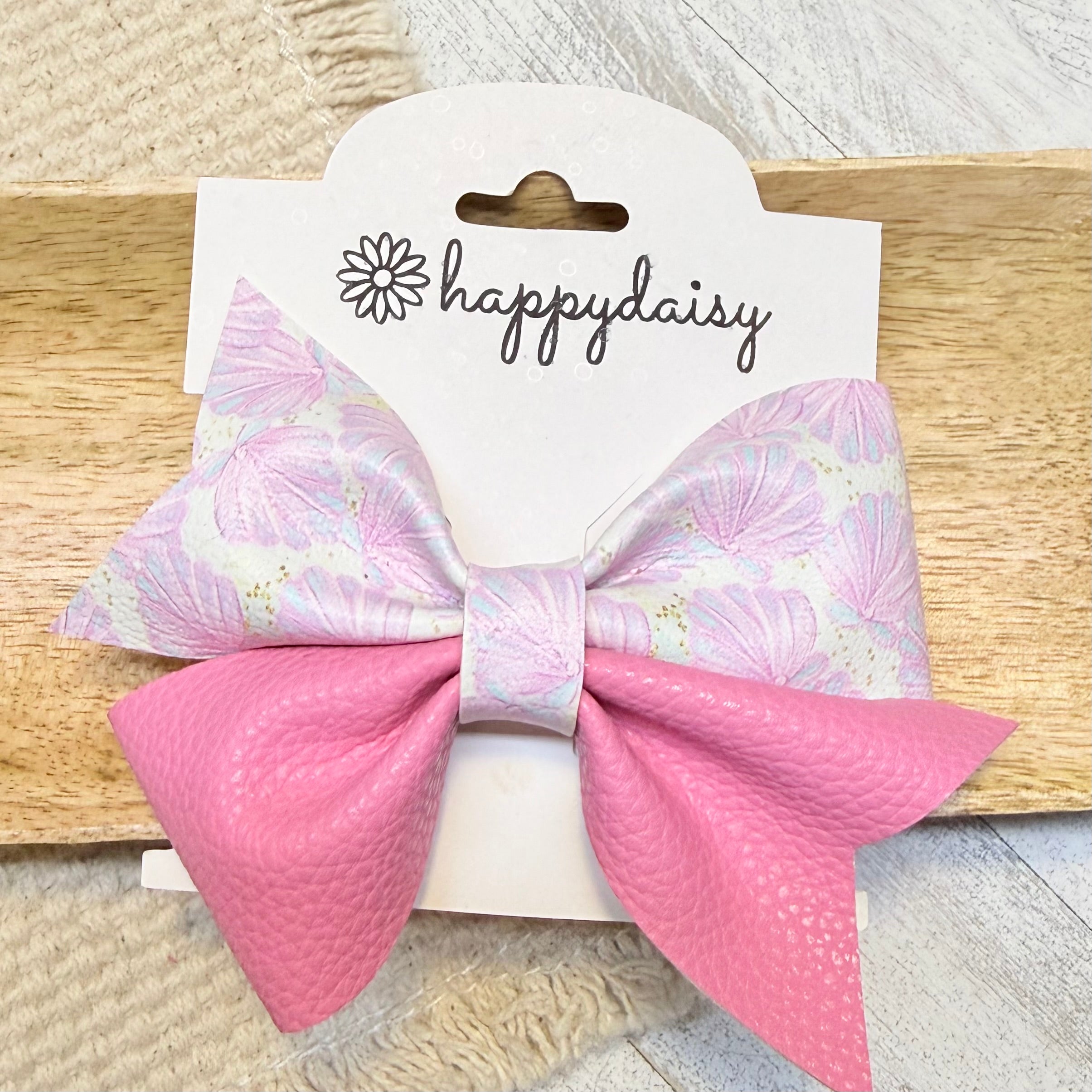 Summer Shells Larkin Bow 4"